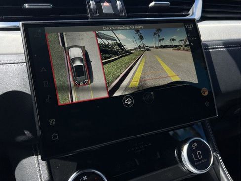 Used 2025 Jaguar F-PACE R-Dynamic S image 28