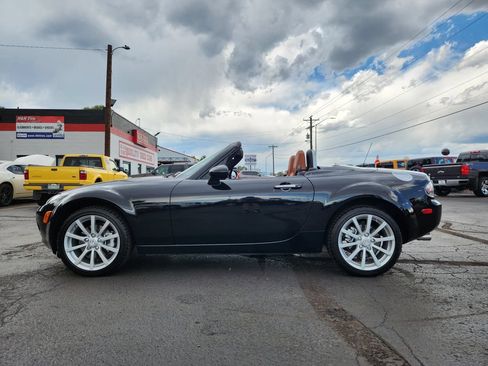 Used 2008 MAZDA MX-5 Miata Grand Touring w/ Premium Pkg RWD image 33