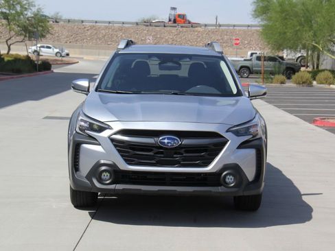 Used 2025 Subaru Outback Touring XT AWD/4WD image 2