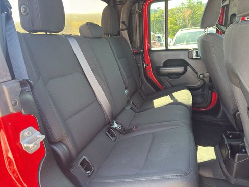 Used 2022 Jeep Gladiator Sport AWD/4WD image 18