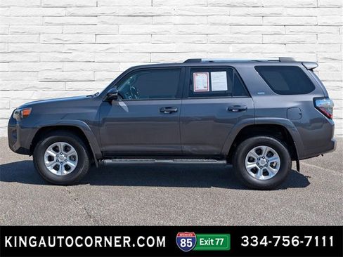 Used 2021 Toyota 4Runner SR5 Premium image 7