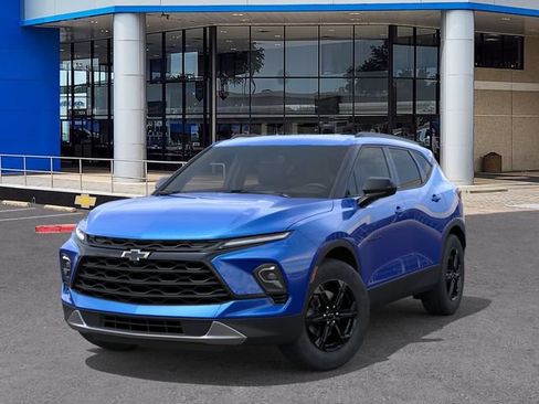 New 2026 Chevrolet Blazer LT w/ Convenience Package FWD image 6