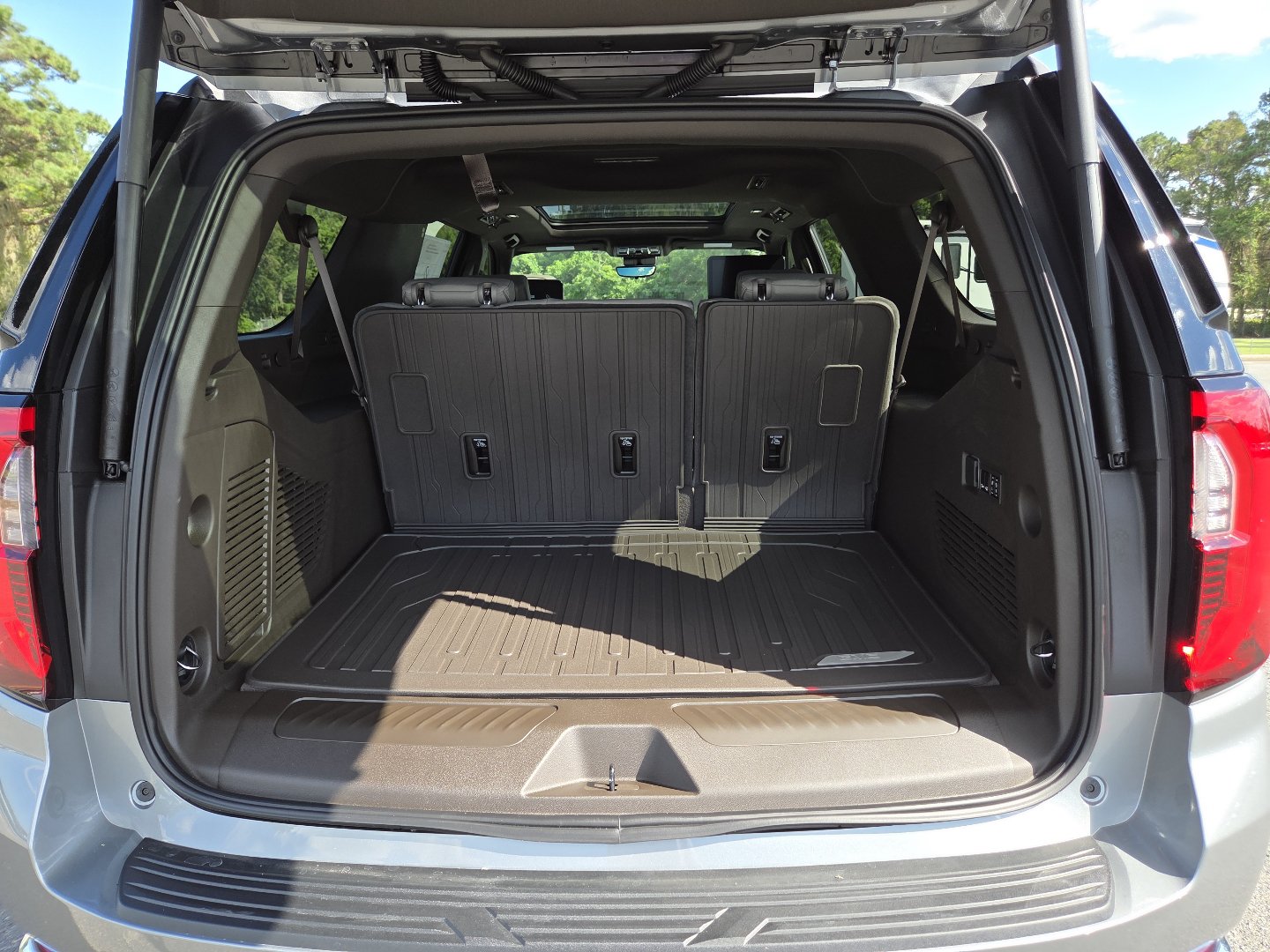 New 2026 GMC Yukon XL Elevation w/ Elevation Premium Package AWD/4WD image 24