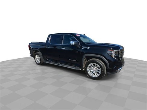 Used 2022 GMC Sierra 1500 Denali image 2
