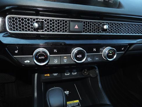 Used 2023 Honda Civic Touring image 23