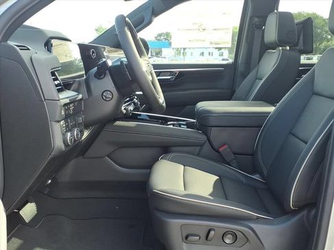 New 2026 Chevrolet Tahoe Premier AWD/4WD image 17