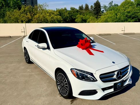 Used 2015 Mercedes-Benz C 300 4MATIC Sedan image 3