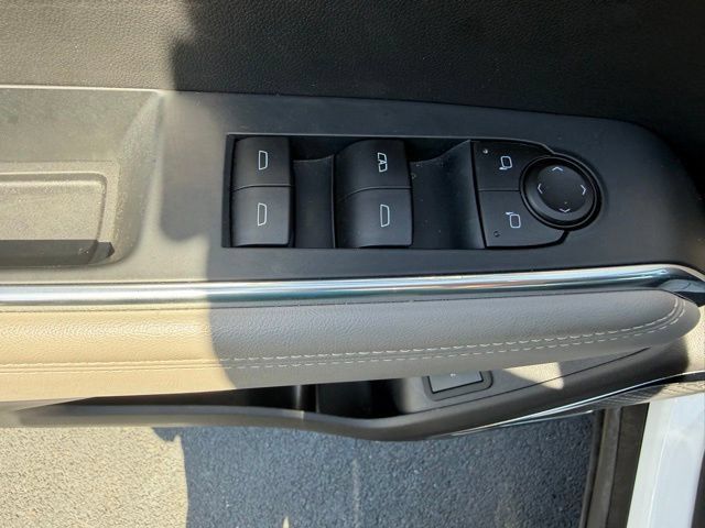 Certified 2026 GMC Acadia Elevation w/ Elevation Premium Package FWD image 13