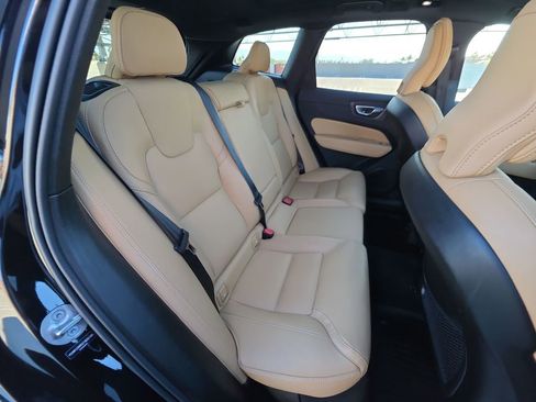 Used 2025 Volvo XC60 B5 Ultra w/ Protection Package Premier image 28