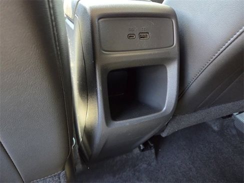 Certified 2025 Chevrolet Trax LT w/ LT Convenience Package image 17