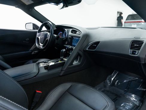 Used 2016 Chevrolet Corvette Z06 w/ 2LZ Preferred Equipment Group image 18