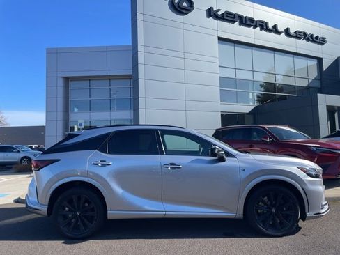 Used 2023 Lexus RX 500h F Sport image 3