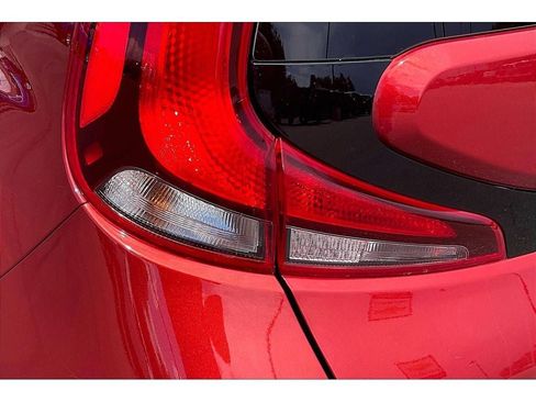 Used 2022 Kia Soul LX w/ Technology Package FWD image 31