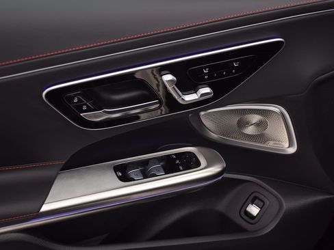 Certified 2026 Mercedes-Benz CLE 53 AMG 4MATIC Cabriolet image 20