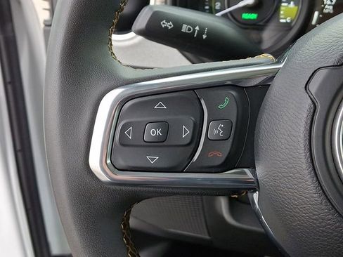 Used 2024 Jeep Wrangler Unlimited Sahara image 23