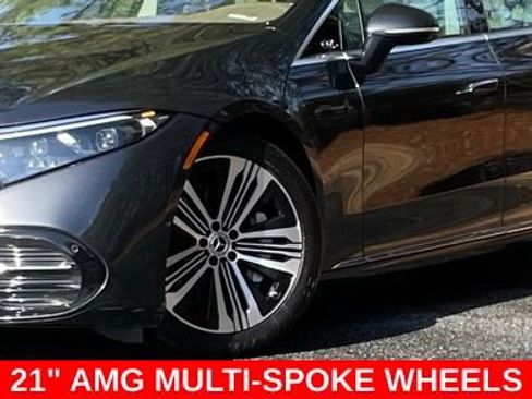 Used 2022 Mercedes-Benz EQS 580 4MATIC Sedan image 3