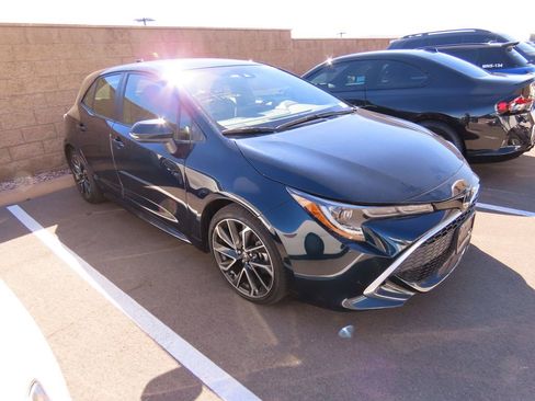Used 2019 Toyota Corolla XSE image 2