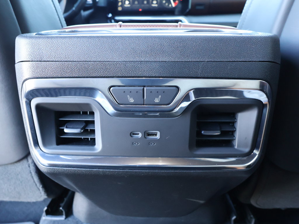 Certified 2024 GMC Sierra 2500 Denali Ultimate AWD/4WD image 32