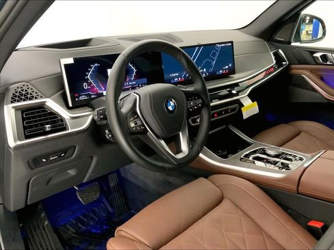 New 2026 BMW X5 xDrive50e w/ Climate Comfort Package image 4