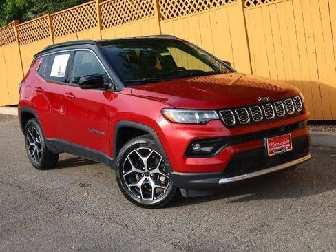 Used 2025 Jeep Compass Limited AWD/4WD image 2