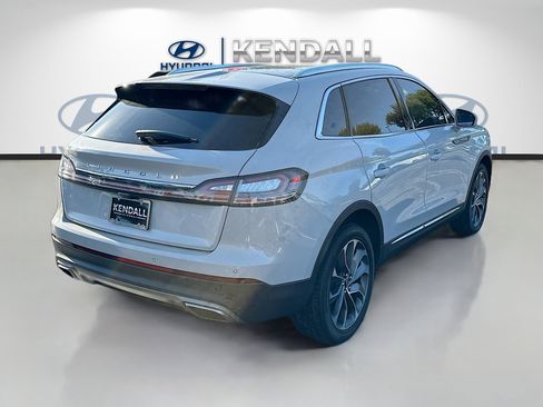 Used 2022 Lincoln Nautilus Reserve w/ Luxury Package image 6