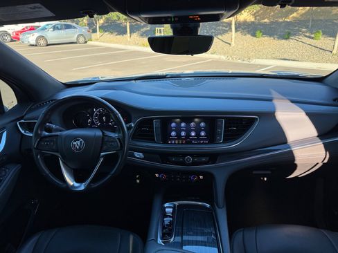 Used 2022 Buick Enclave Premium image 20