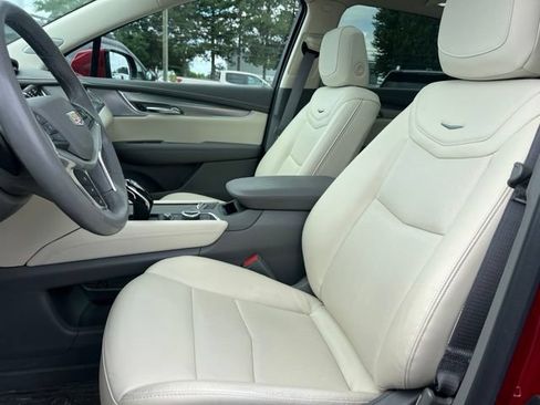 Used 2024 Cadillac XT5 Premium Luxury w/ LPO, Floor Liner Package AWD/4WD image 24