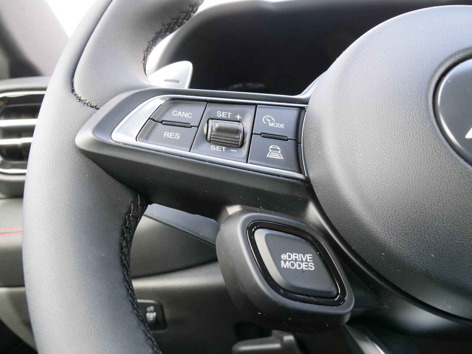 Used 2024 Dodge Hornet R/T w/ R/T Blacktop Package AWD/4WD image 21