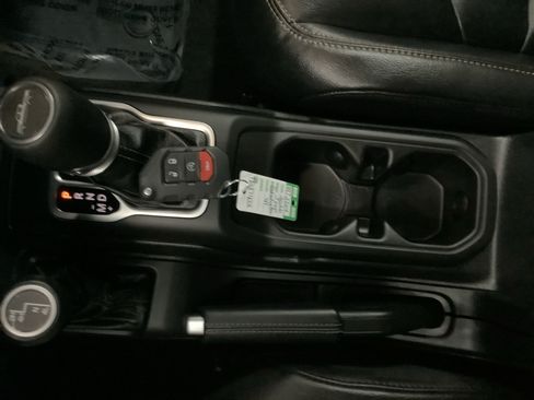 New 2026 Jeep Gladiator Willys AWD/4WD image 18