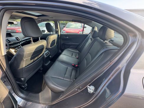Used 2017 Honda Accord EX-L image 27