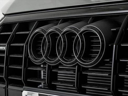 New 2025 Audi Q3 2.0T Premium image 3