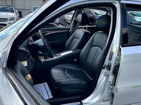 Used 2007 Mercedes-Benz E 350 4MATIC Sedan image 7