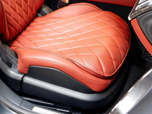 Used 2022 Mercedes-Benz S 580 4MATIC Sedan w/ AMG Line Package image 24