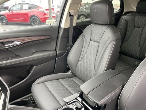 Used 2023 Buick Envision Avenir image 25