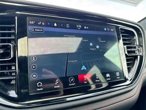 Used 2024 Dodge Durango GT image 15