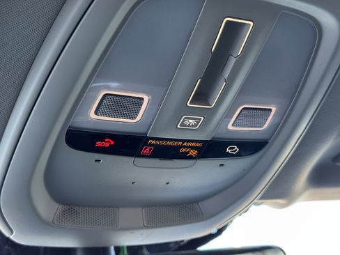 Used 2025 Volvo XC90 B5 Plus image 28