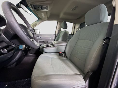 Used 2018 RAM 1500 Classic SLT RWD image 21
