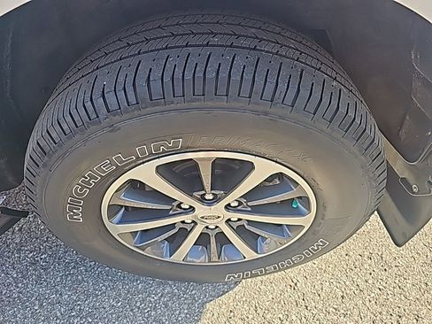 Certified 2020 Ford Expedition XLT image 39