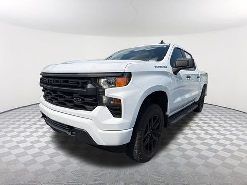 Used 2022 Chevrolet Silverado 1500 Custom AWD/4WD image 1