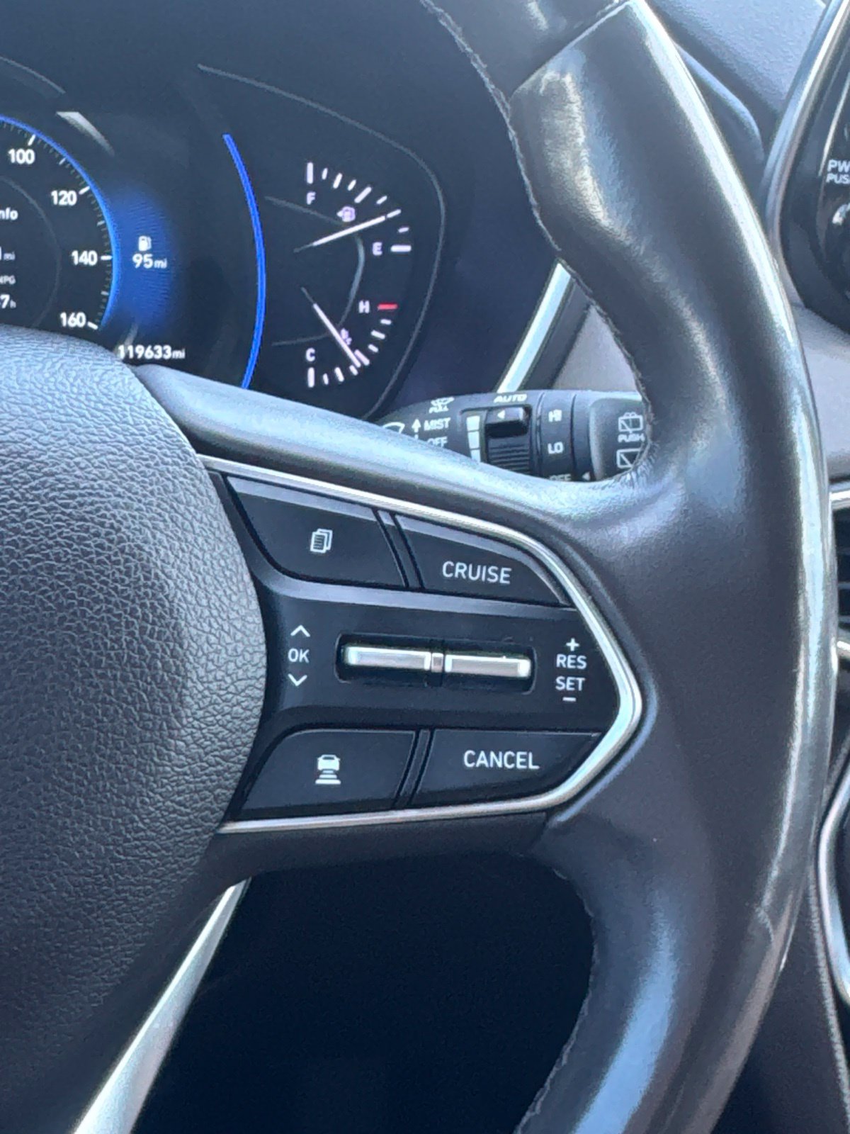 Used 2019 Hyundai Santa Fe FWD image 19