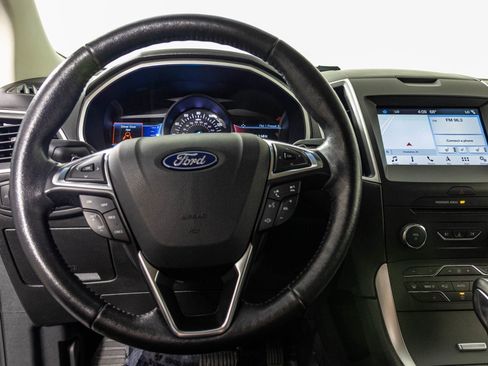 Used 2018 Ford Edge SEL w/ Equipment Group 201A AWD/4WD image 31