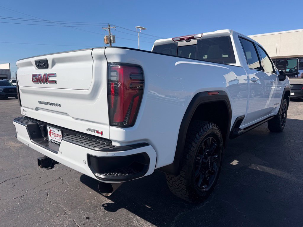 Used 2024 GMC Sierra 2500 AT4 w/ AT4 Premium Plus Package AWD/4WD image 3