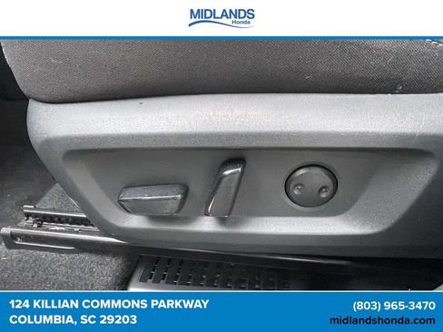 Used 2023 Nissan Rogue SV AWD/4WD image 15