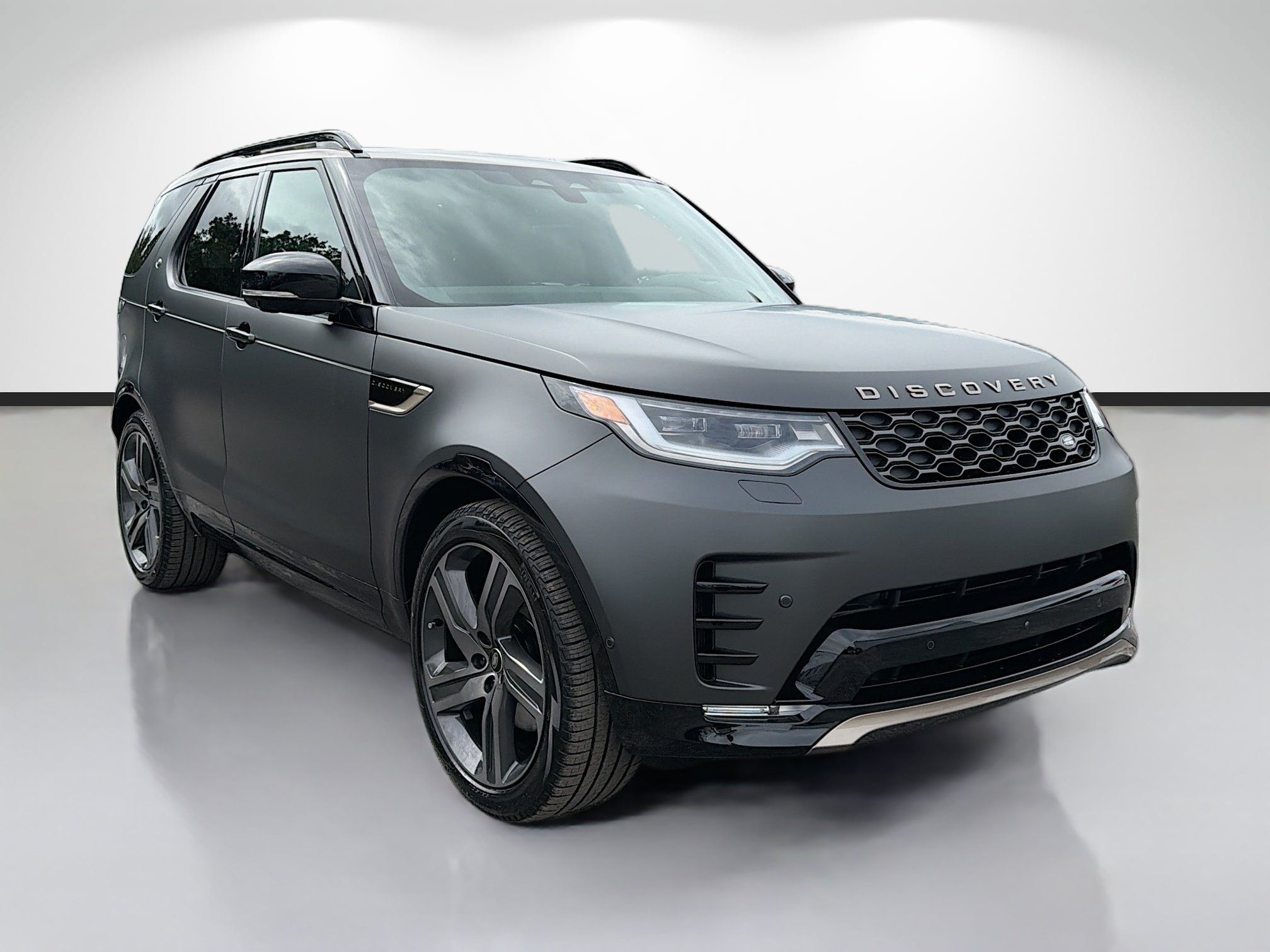 New 2026 Land Rover Discovery Limited Edition AWD/4WD image 7