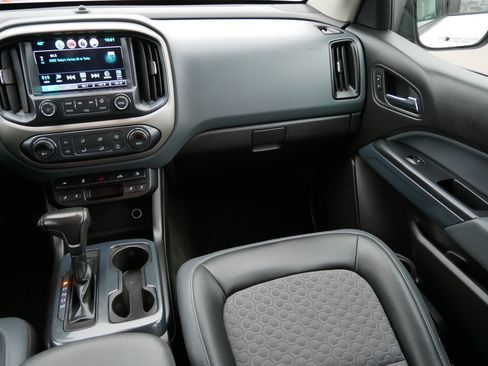 Used 2016 Chevrolet Colorado Z71 image 11