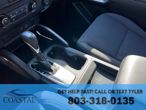 Used 2023 Nissan Frontier SV image 42