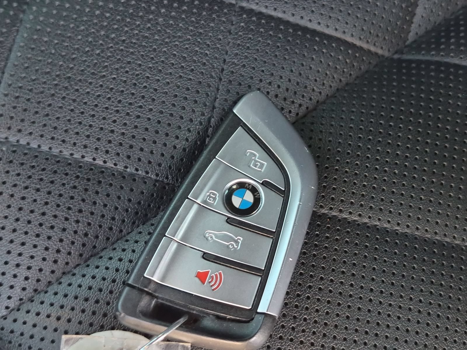 Used 2023 BMW X5 xDrive40i AWD/4WD image 34