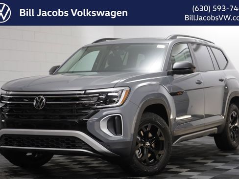 New 2026 Volkswagen Atlas Peak Edition image 1