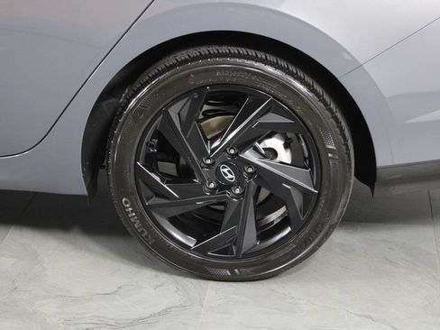 Used 2026 Hyundai Elantra Sport FWD image 15