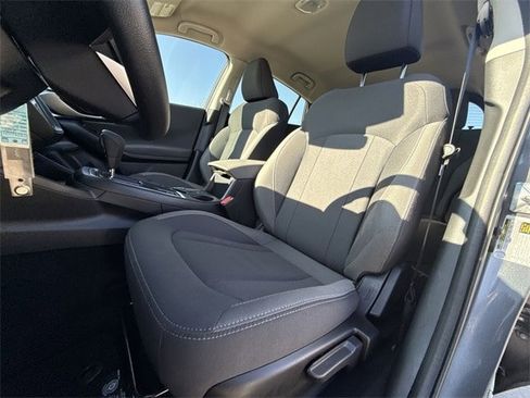 Certified 2025 Subaru Impreza 2.0i image 11